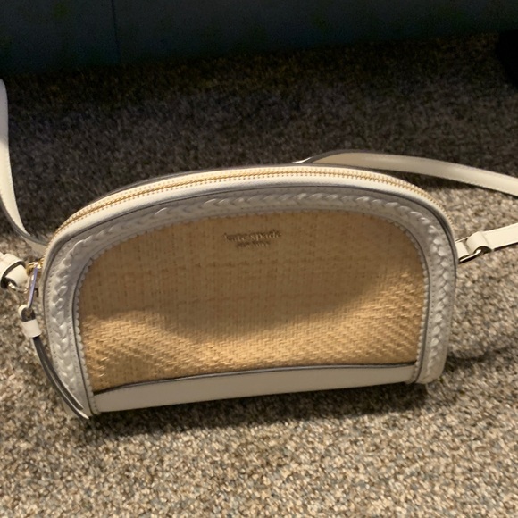 kate spade Handbags - Kate Spade Cream and Tan Crossbody Bag